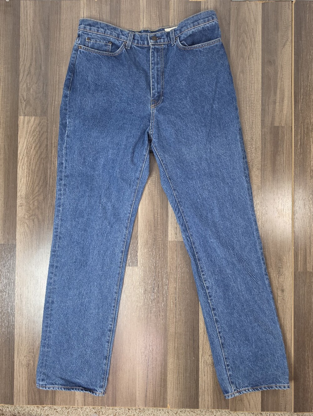Imogene + Willie Isabelle High Rise Rigid Denim Straight Jeans Minimalist. 32